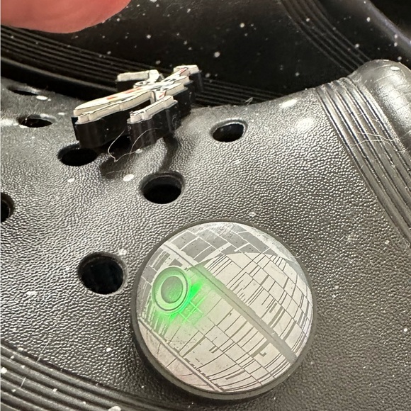 STAR WARS Black Crocs with Star Wars Charms M9 W11 (fit size 9W) - Picture 3 of 8